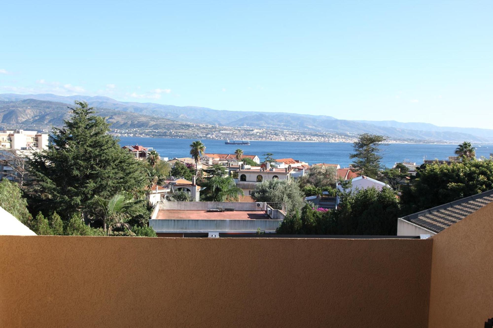 Domus Aurige Bed & Breakfast Messina Exterior photo